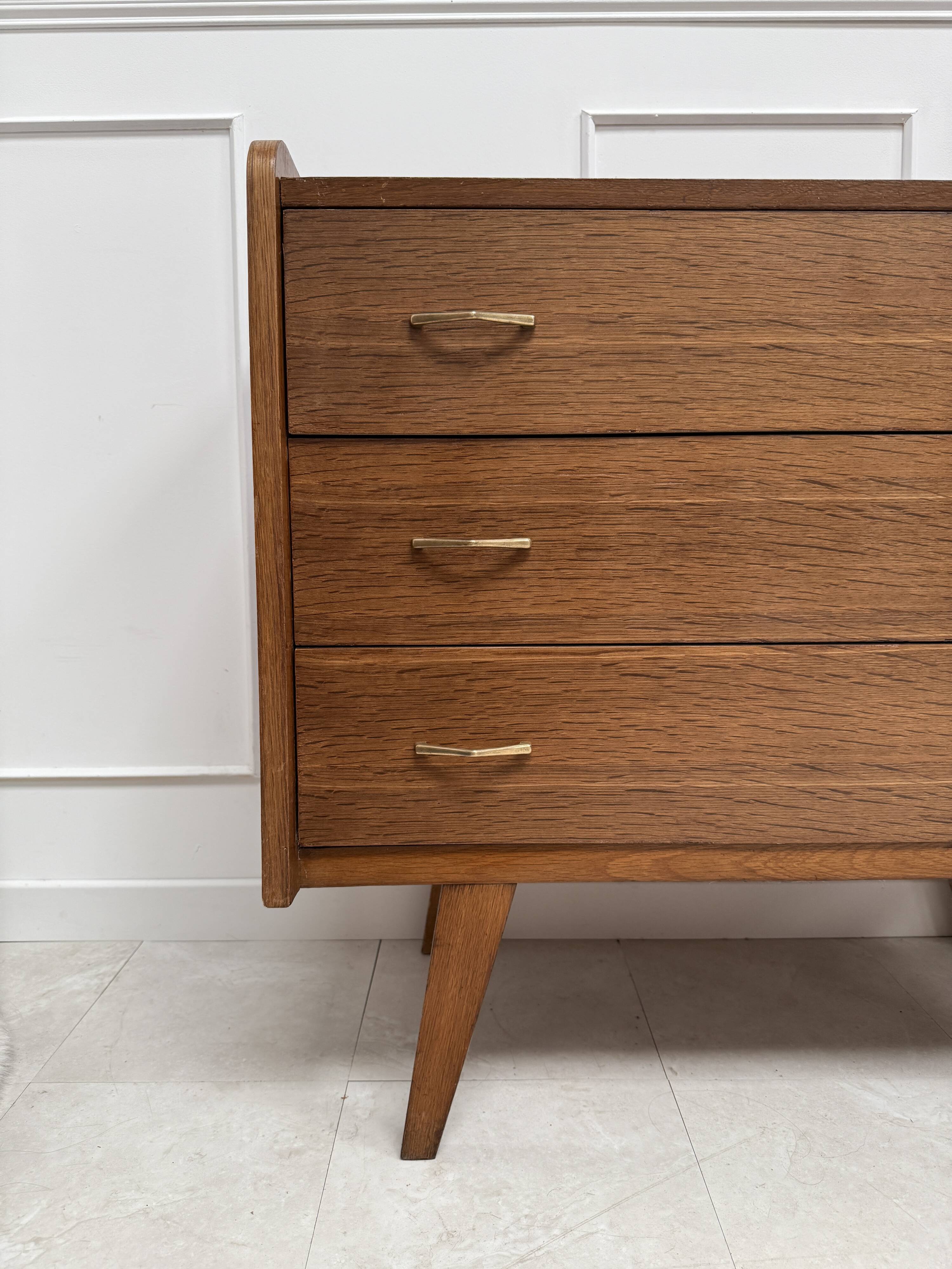 Compass foot chest of drawers