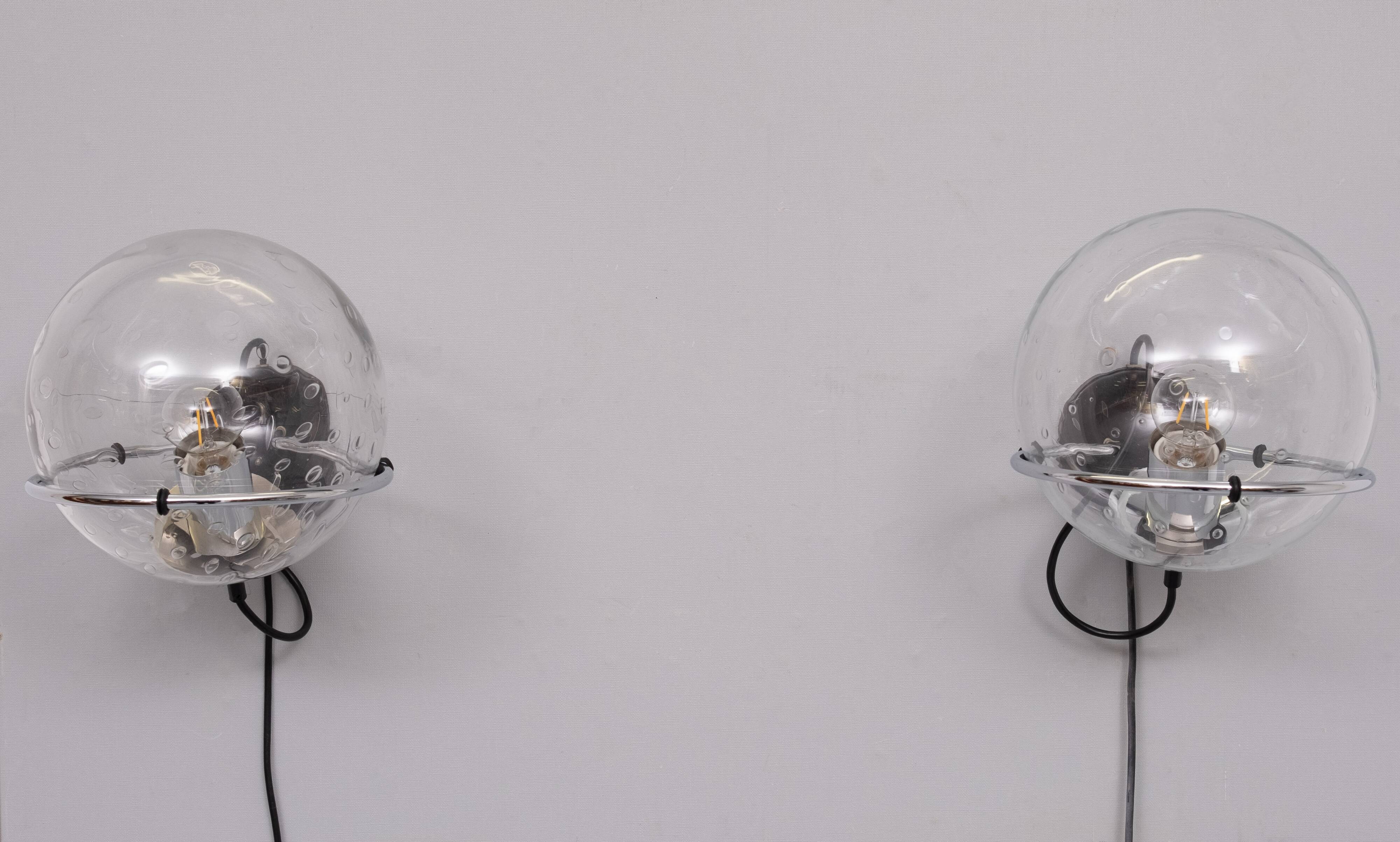 set Basket-Globe wall lamps with raindrop glass bowl by Raak, 1970s