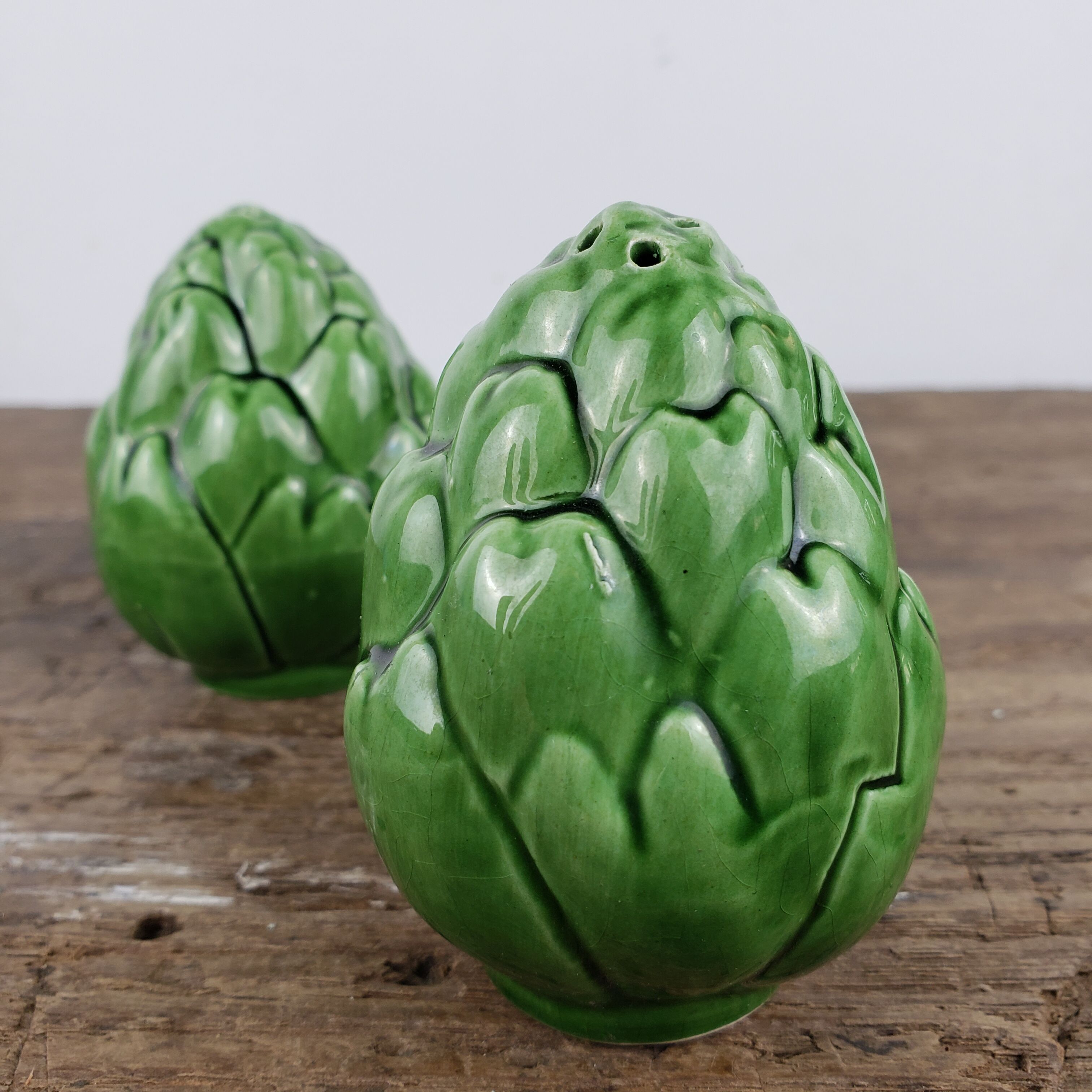 Salt shaker & pepper slurry artichoke