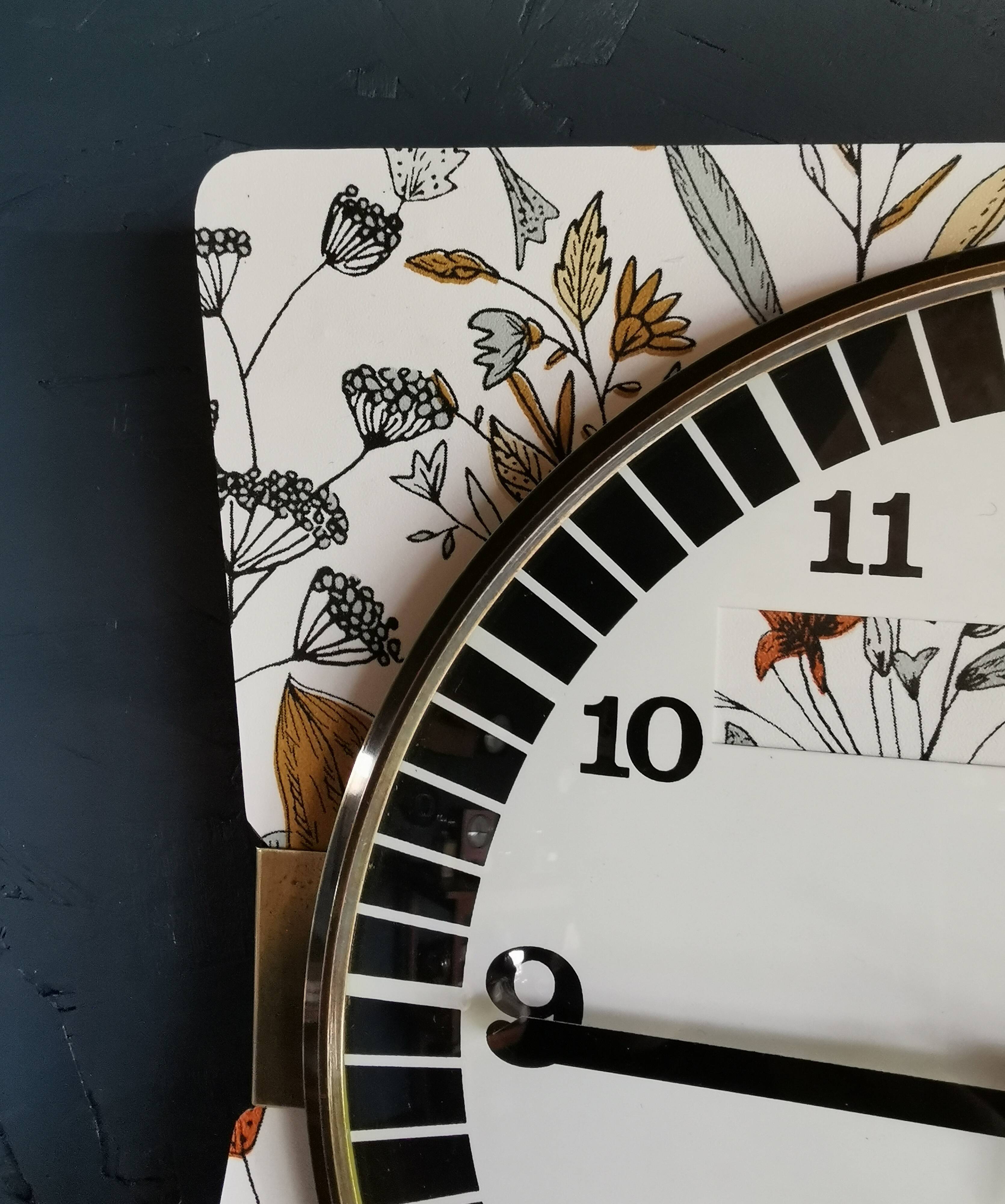 Vintage formica clock silent wall pendulum 60s "Jaz flowers"