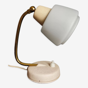 Small table lamp in metal and vintage opaline
