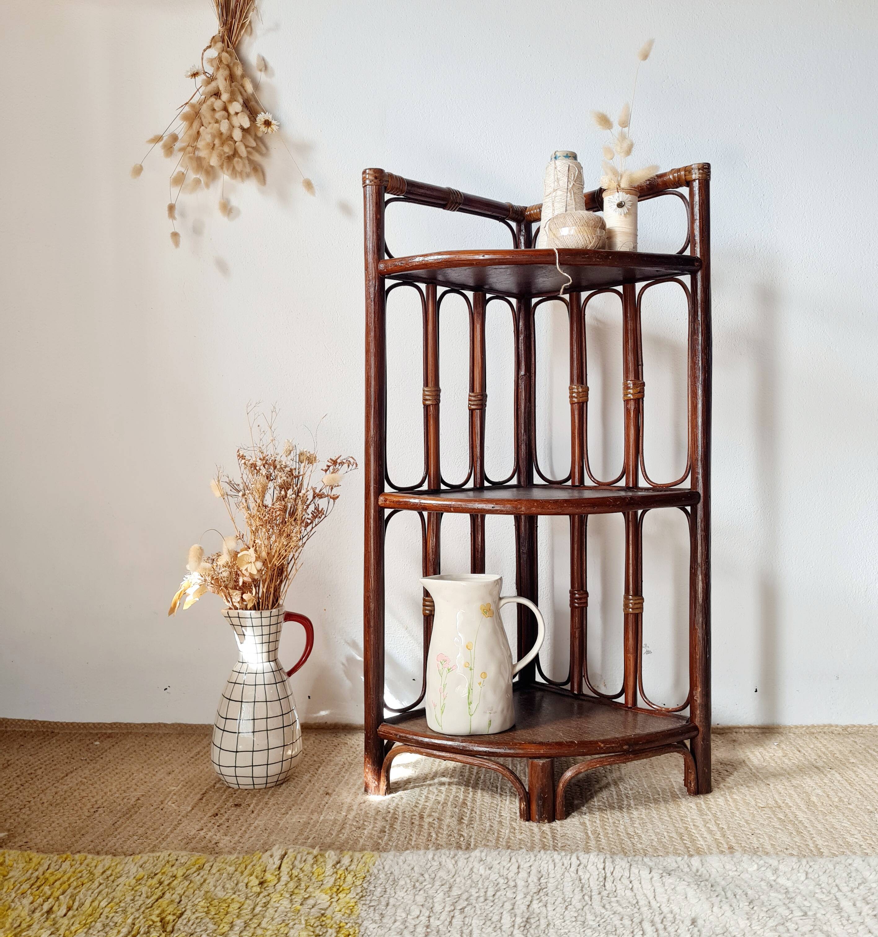 Vintage rattan corner shelf - antique bookcase