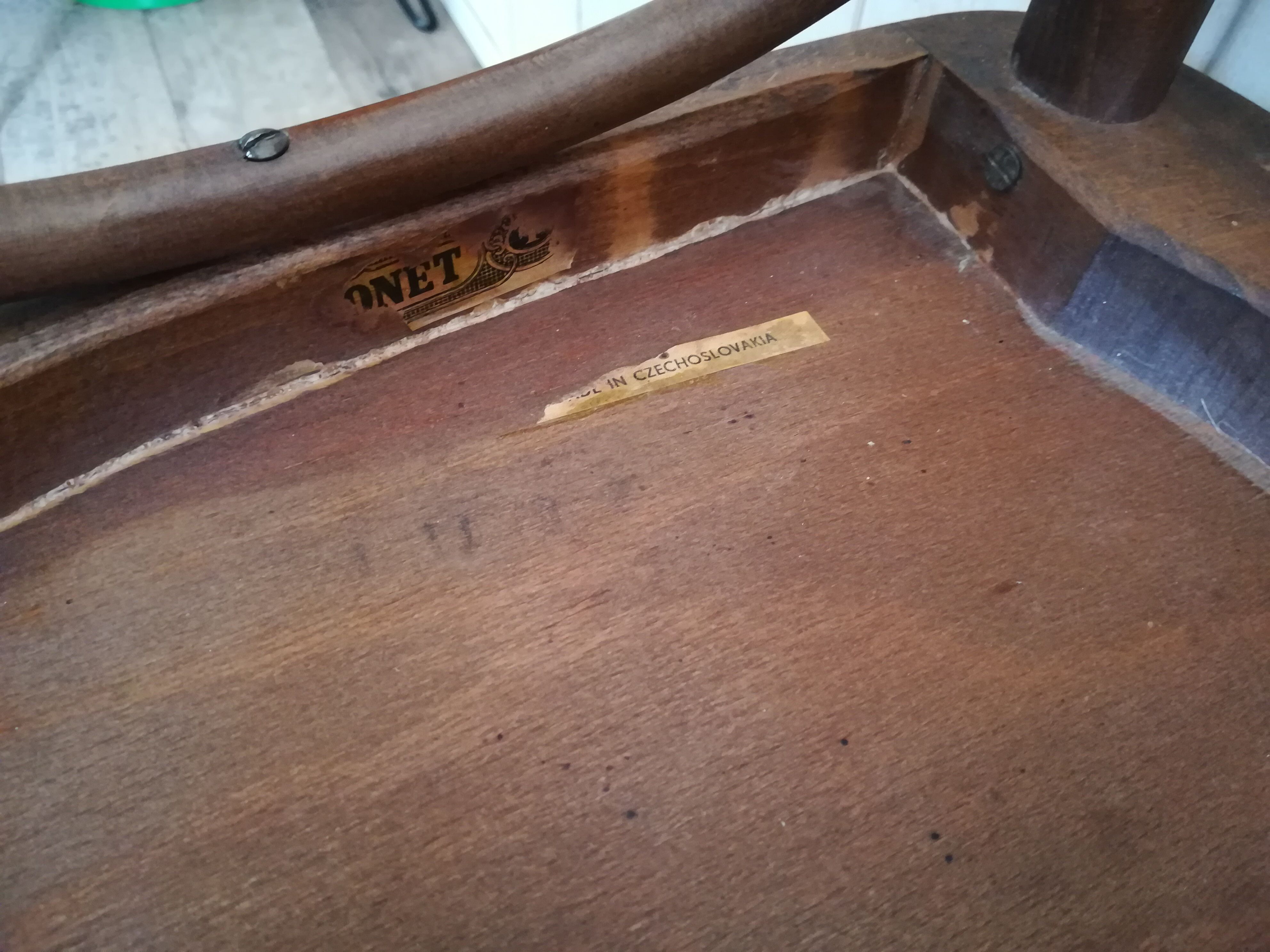 4 Thonet bistro chairs