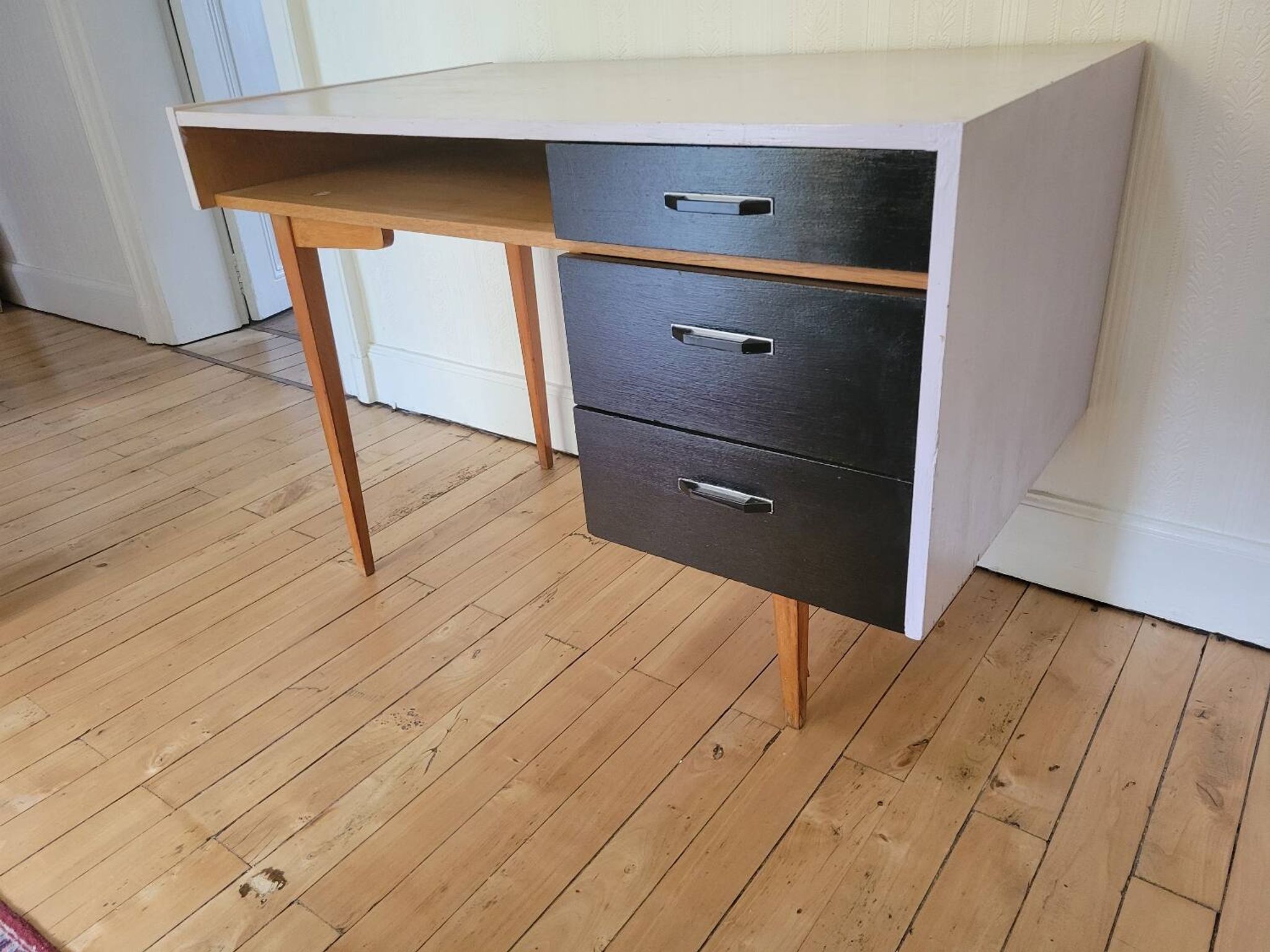 Bureau pieds compas vers1970