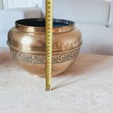 Brass pot cache