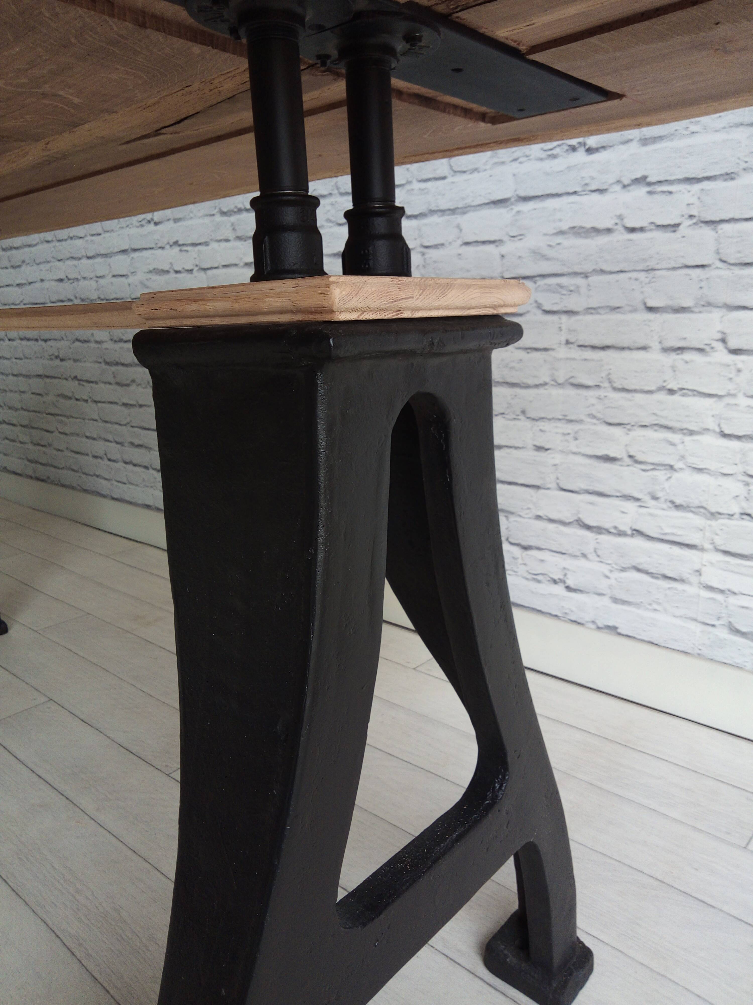 Industrial table 4 / 6 people