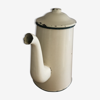 Cafetière vintage en tôle émaillée