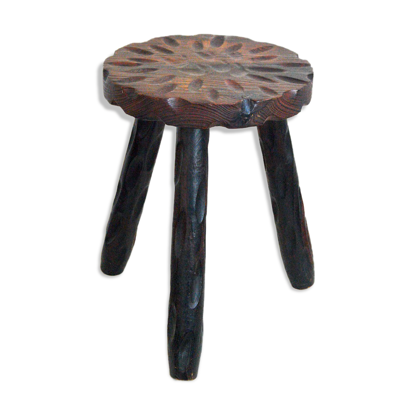 Spanish tripod stool
