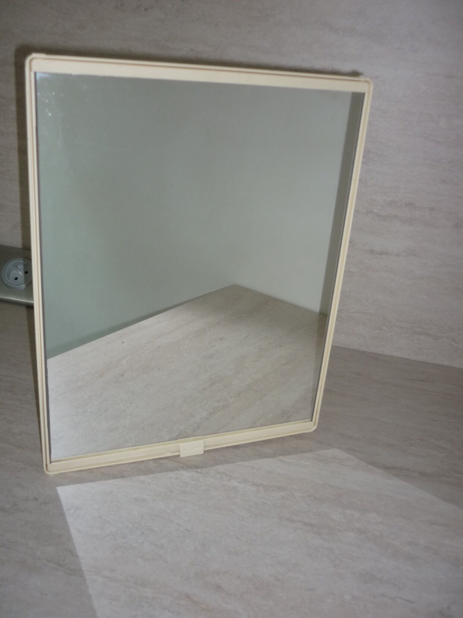 Vintage toilet cabinet with mirror