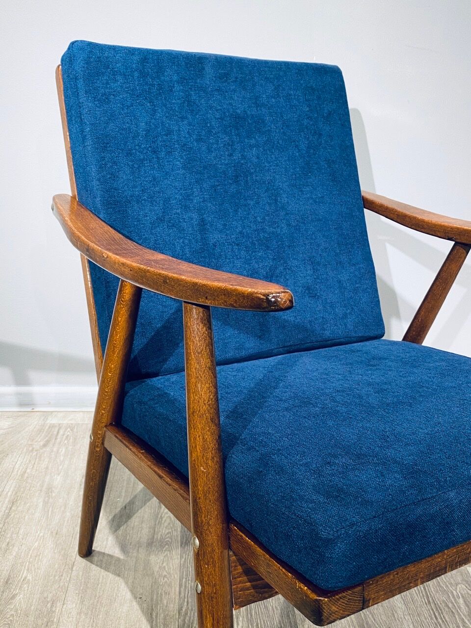 Paire de fauteuils Ton vintage 60