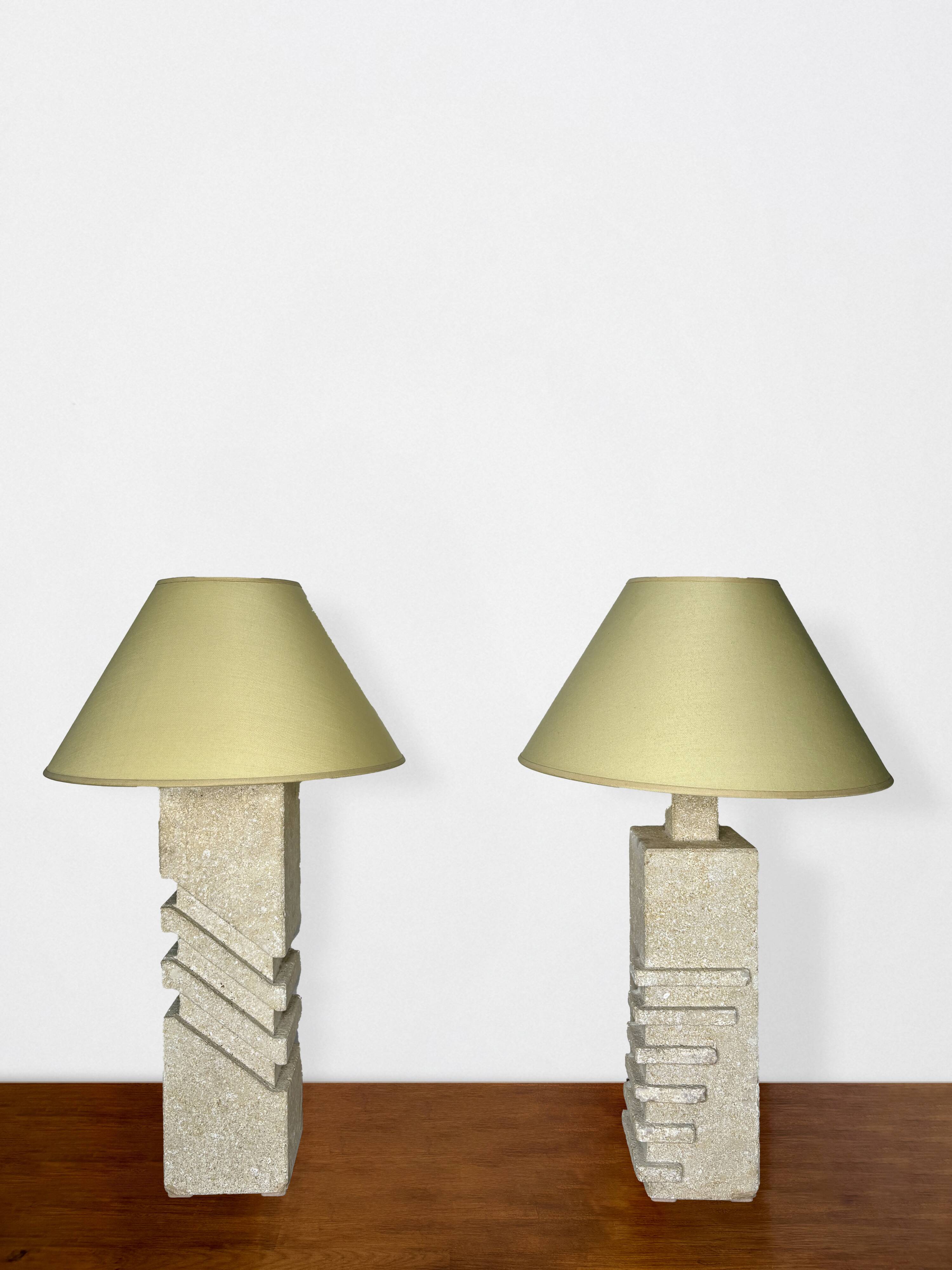 French lamp sculpture in white stone in the style of Albert Tormos.