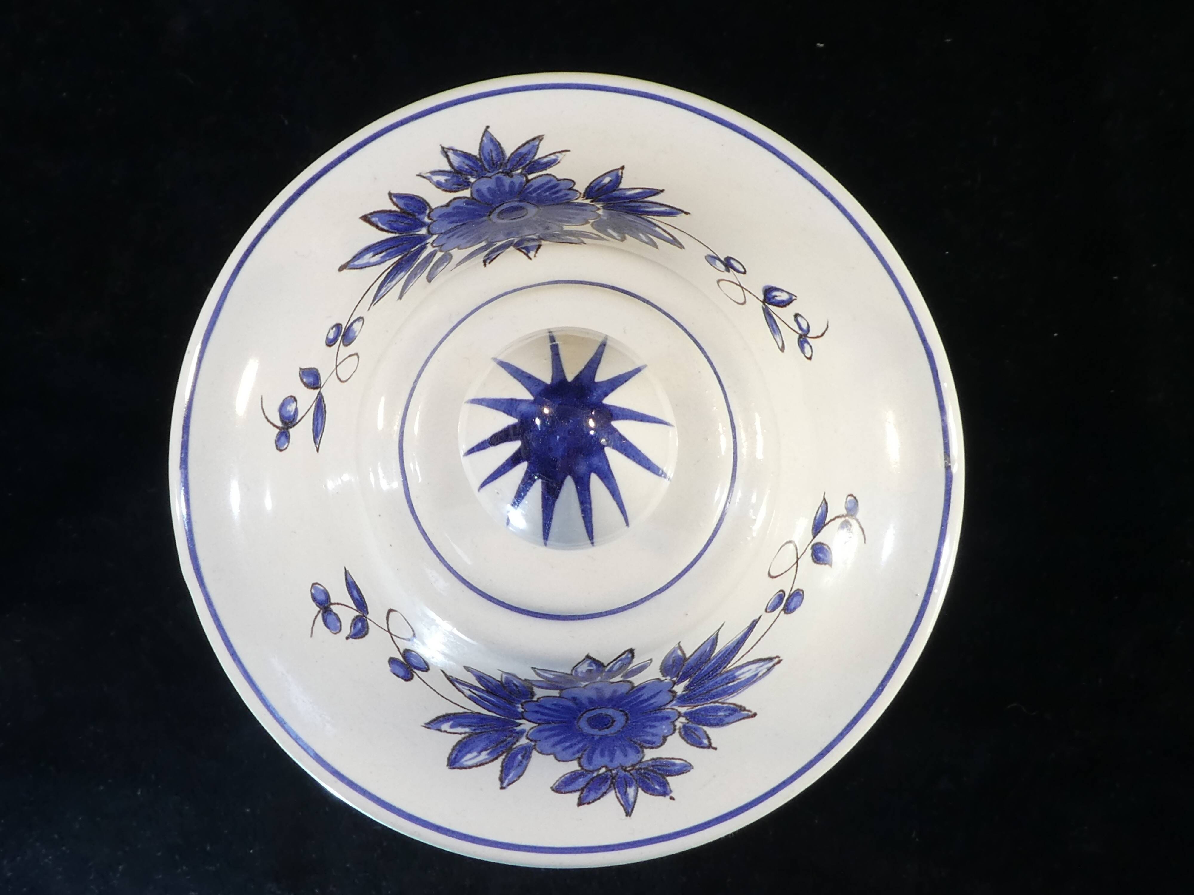 Pot a pharmacy - ext- ruscus. ac in faience of st clement