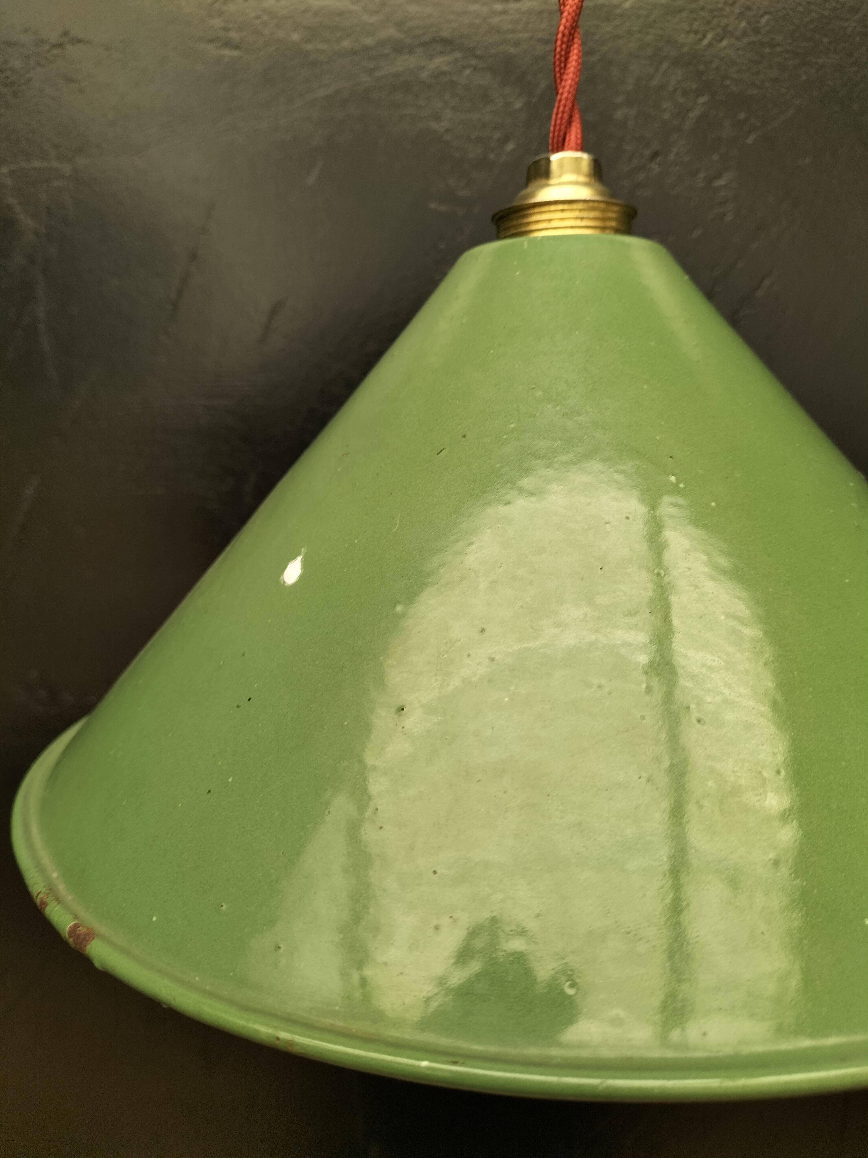 Enameled sheet metal cone pendant light