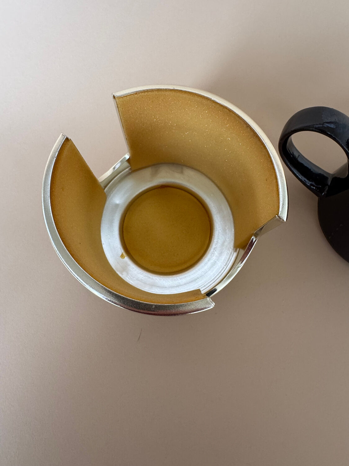 Vintage Modernist Set Of 6 Glass Coffee/Tea Cups With Ceramic Teapot