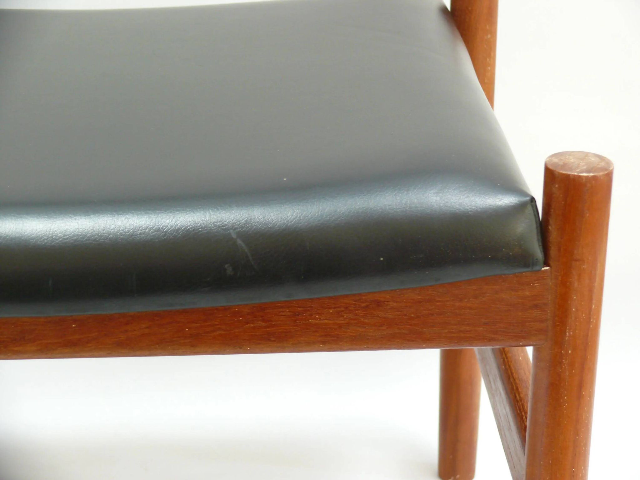 Ottoman - tabouret, teck - simili cuir, Spottrup Danemark - années 1960