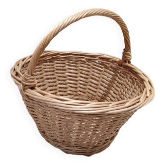 Panier en osier vintage