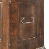 Travel cabinet on its base