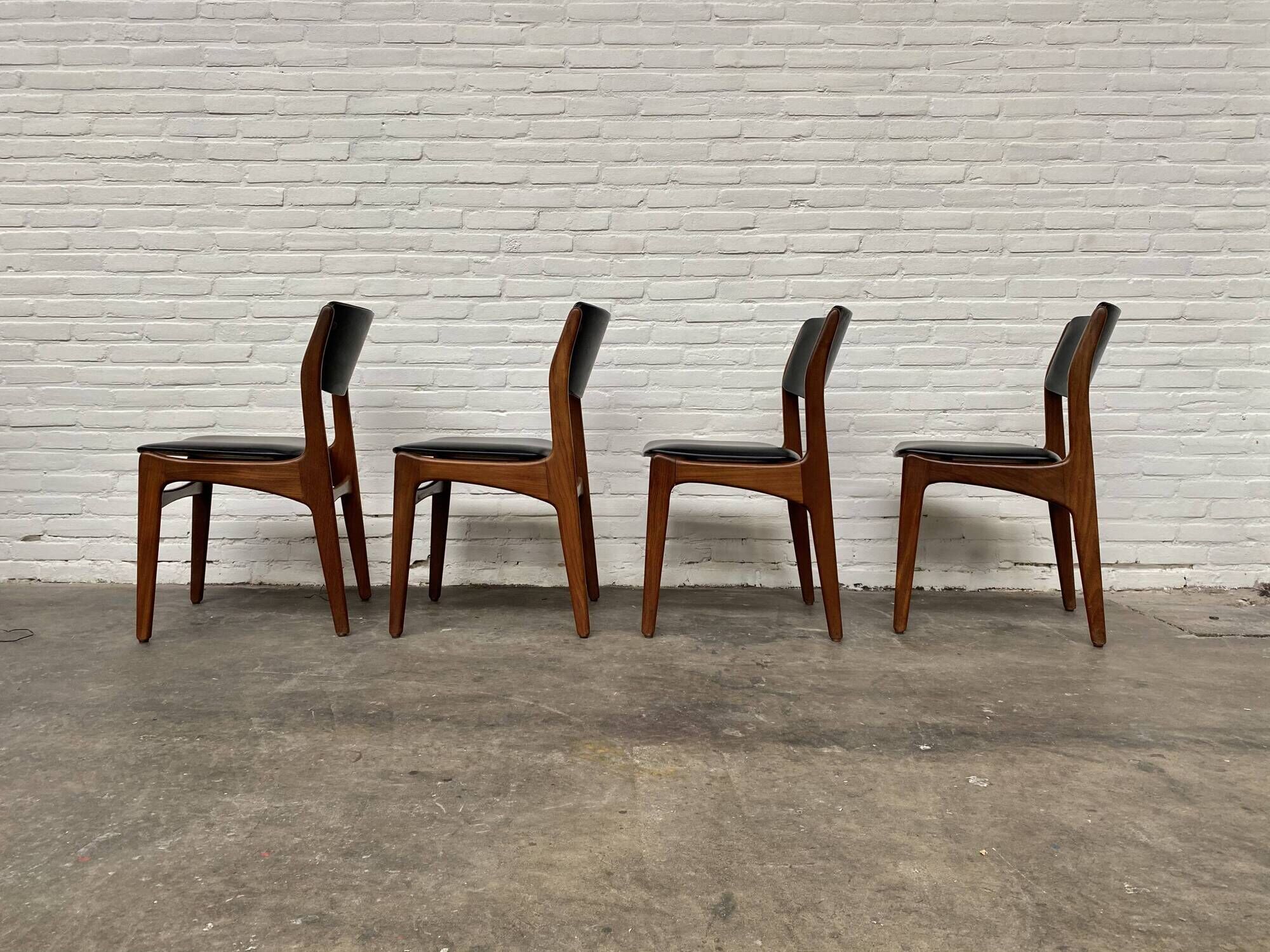Vintage Set of 4 Teak Dining Chairs by Louis van Teeffelen voor Wèbè, 1960s.
