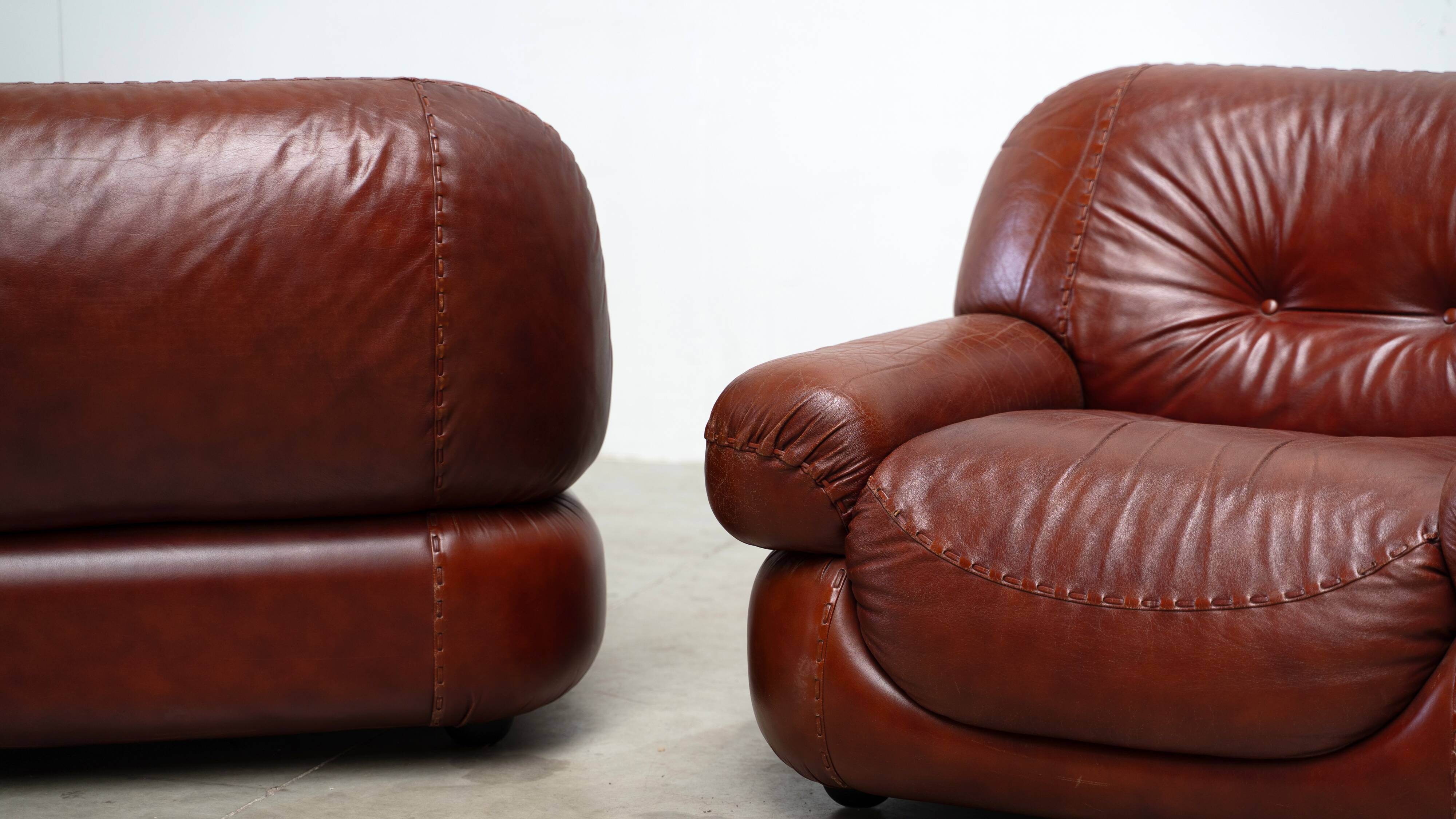 Ensemble de deux fauteuils lounge en cuir Sapporo par Mobil Girgi