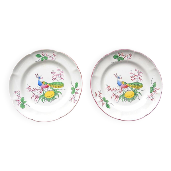 2 anciennes assiettes St Clément, paon