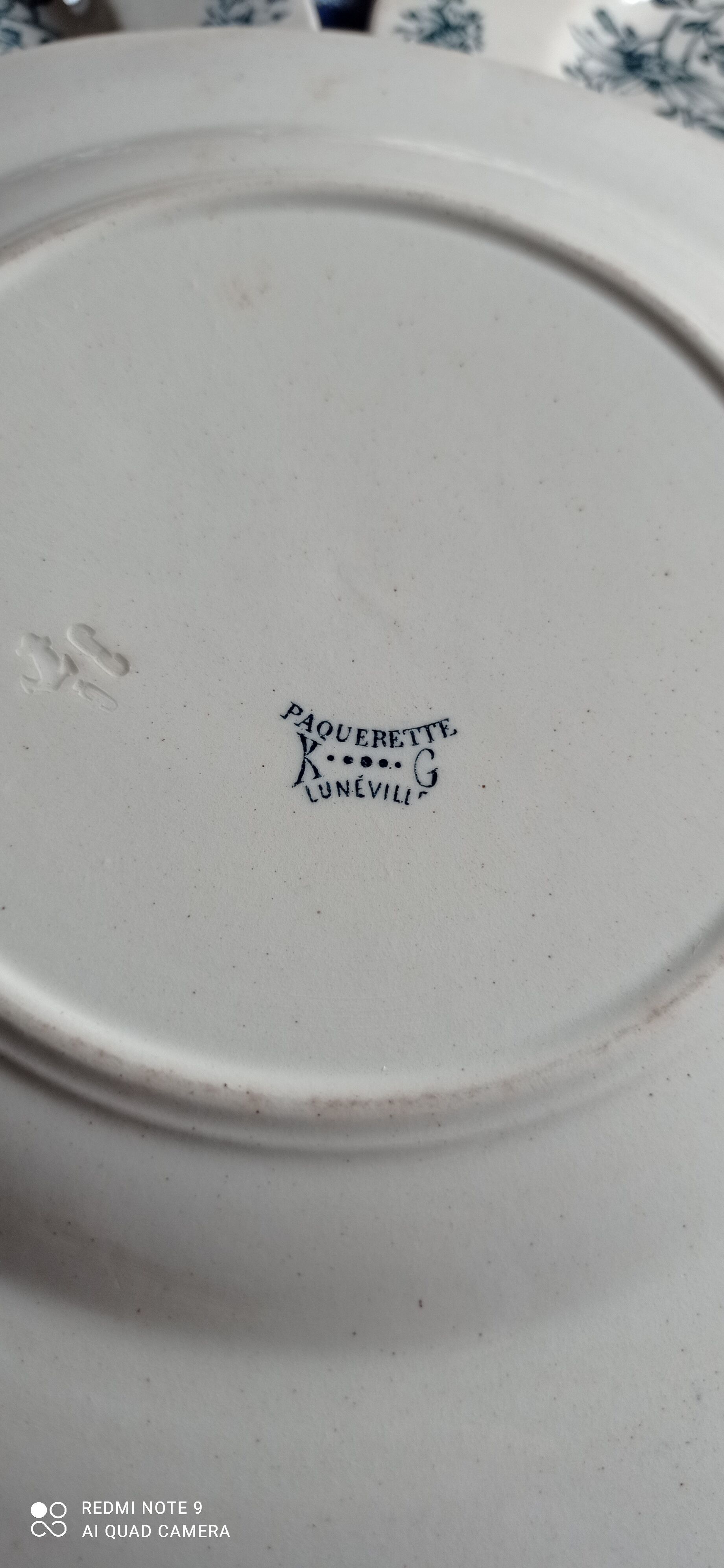 Set of eight plates earth of iron