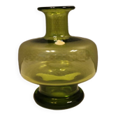 Vase en verre vert mai conçu par Per Lütken pour la verrerie Holmegaard Danemark en 1955.