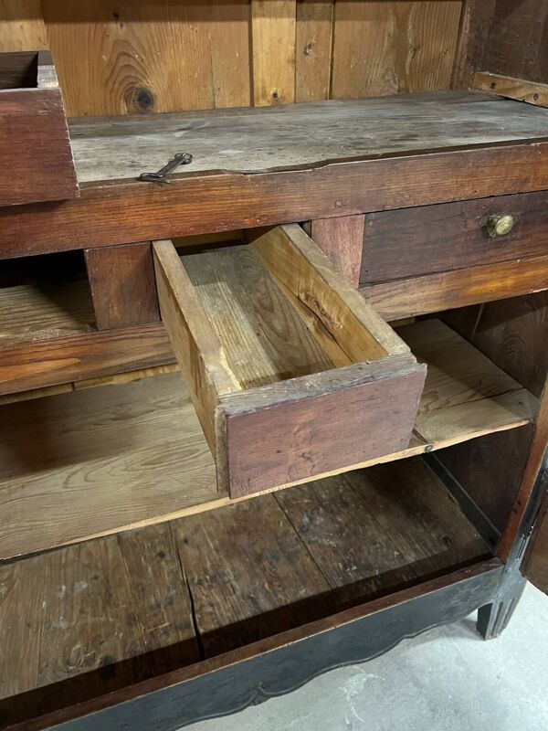 Armoire de style Louis XVI