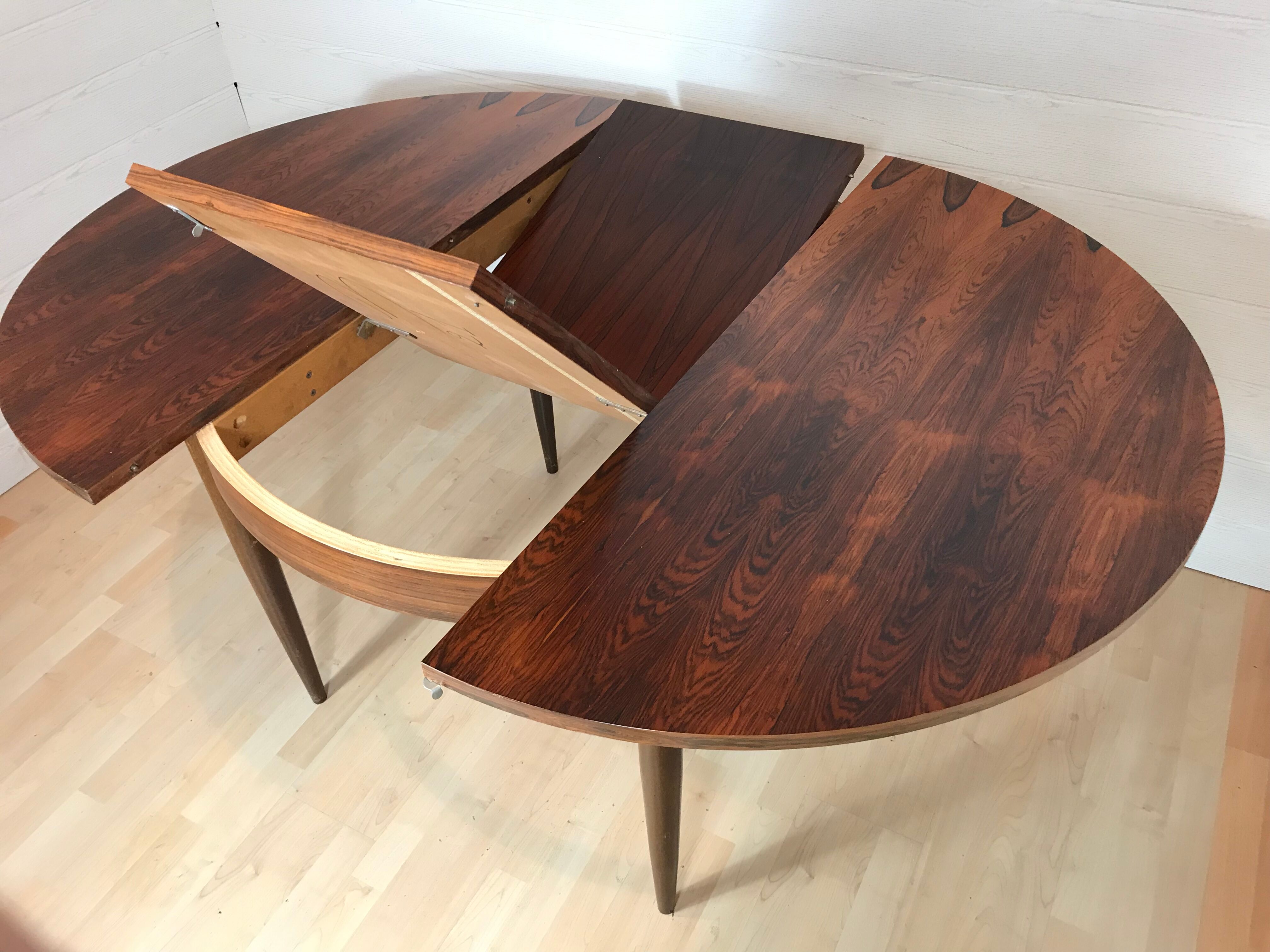 Table à manger ronde en palissandre 1960