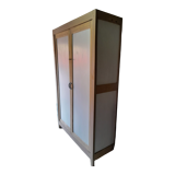 White cabinet