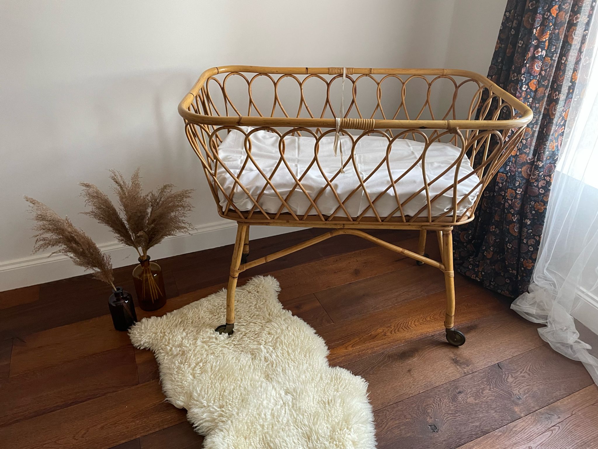 Berceau rotin vintage