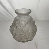 Art Deco, large pressed glass vase with Etaleune vines circa 1930