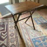 Folding table