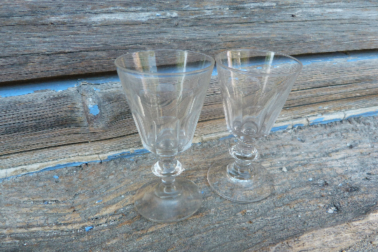 Set of 2 crystal antique foot glasses for liqueur