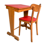 Ancien bureau d’écolier avec sa chaise