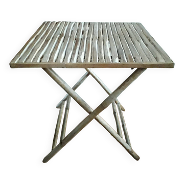 Table pliante en bambou