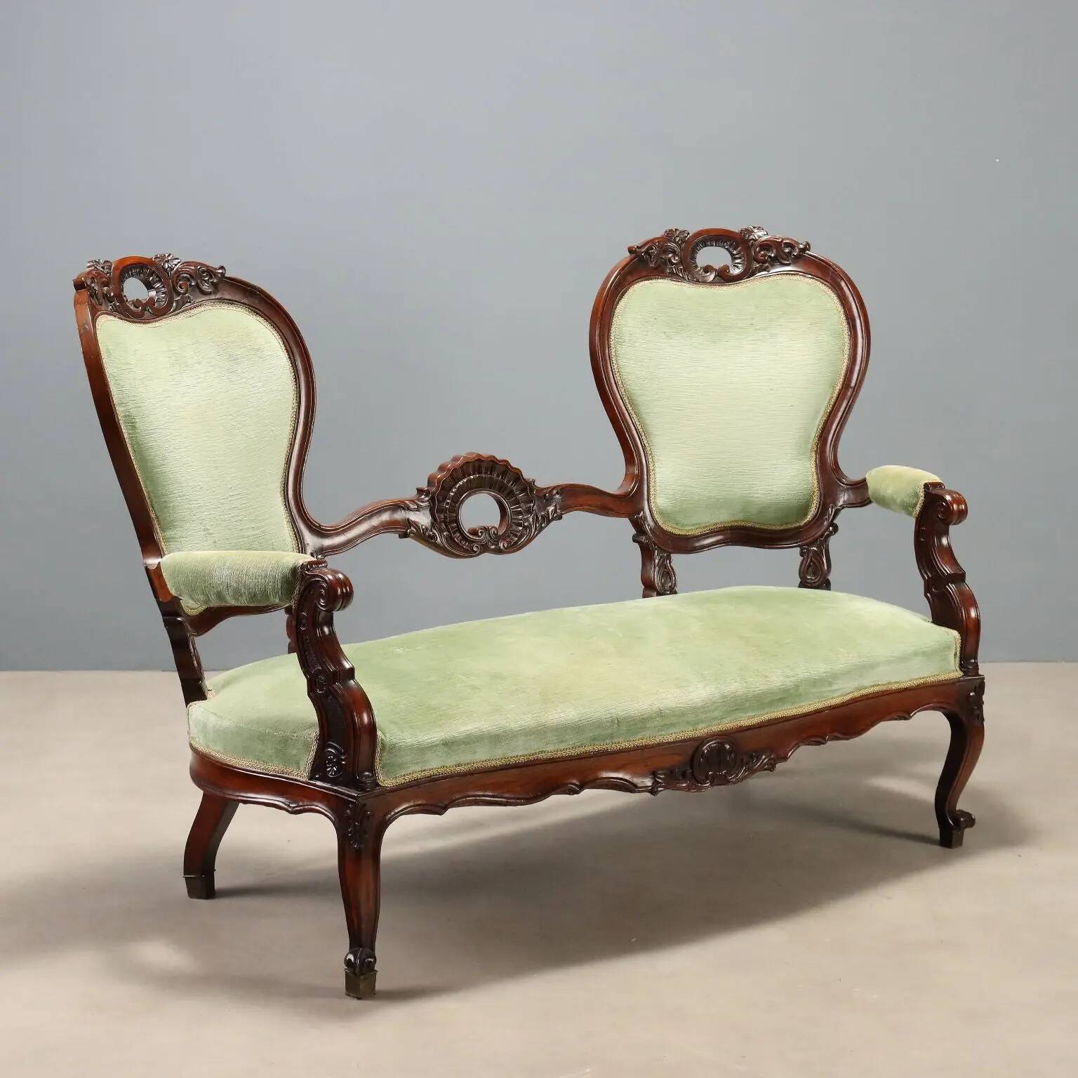 Canapé Louis-Philippe élégant en noyer