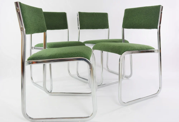 Chaise traineau en métal chromé tissu vert
