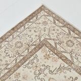 7x10 Floral Cream & Brown Vintage Rug, 212x317Cm