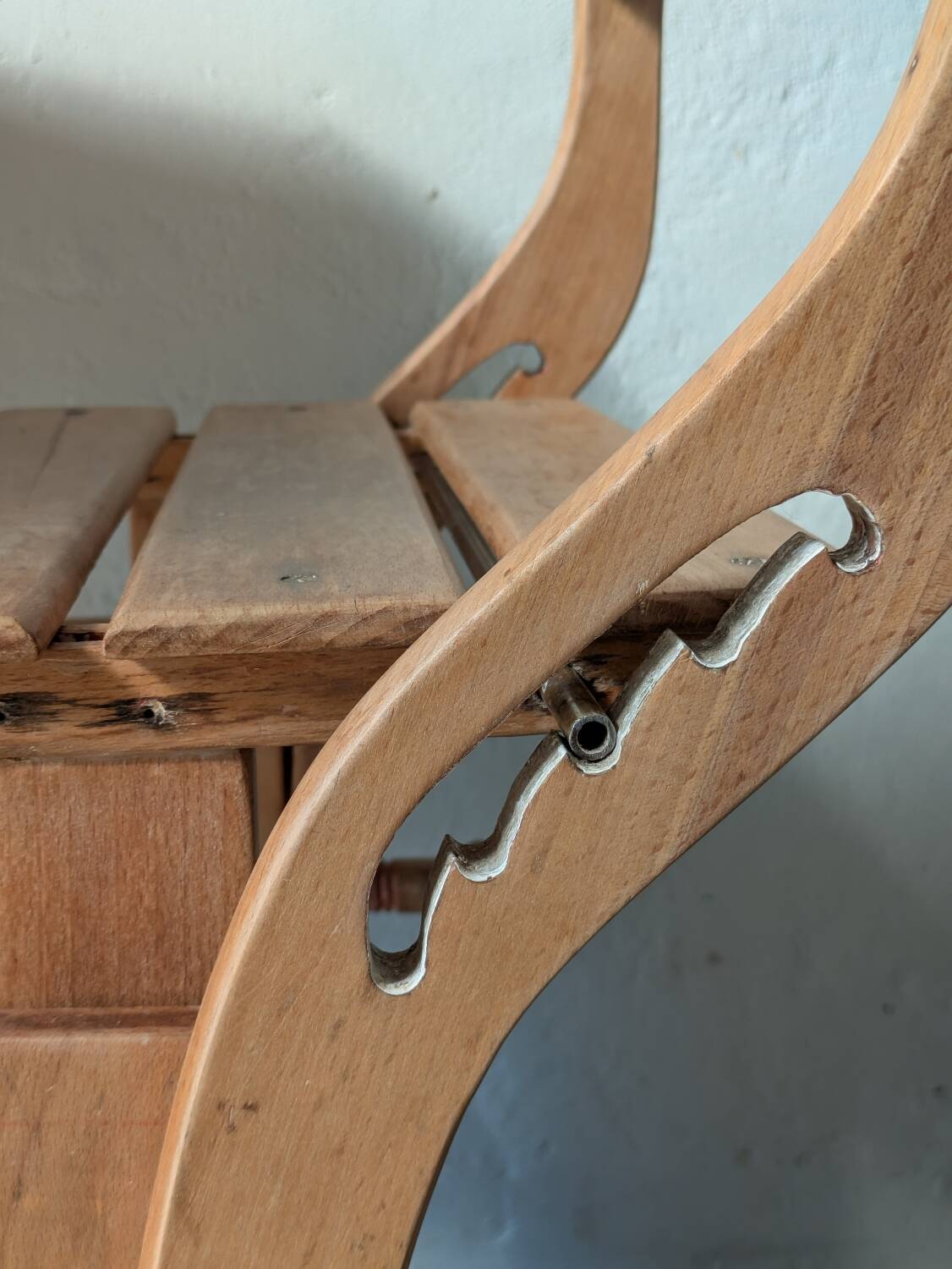 Bureau d'écolier en bois