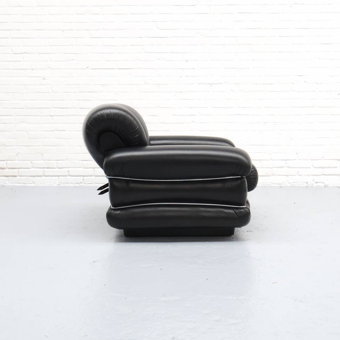 Fauteuil Pompon italien par Ceriotti 1970