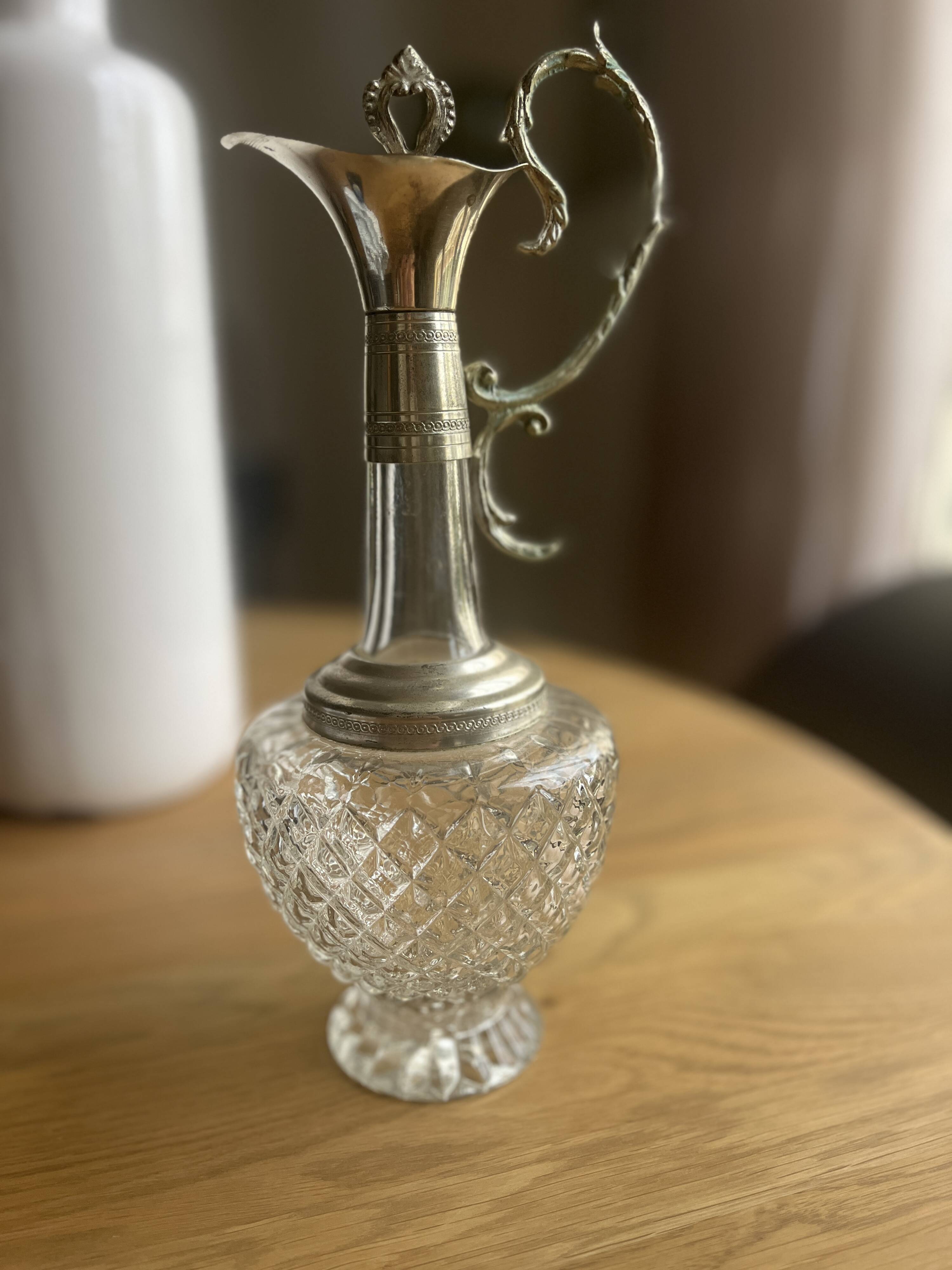 Antique jug / decorative carafe in cut glass and silver-plated metal