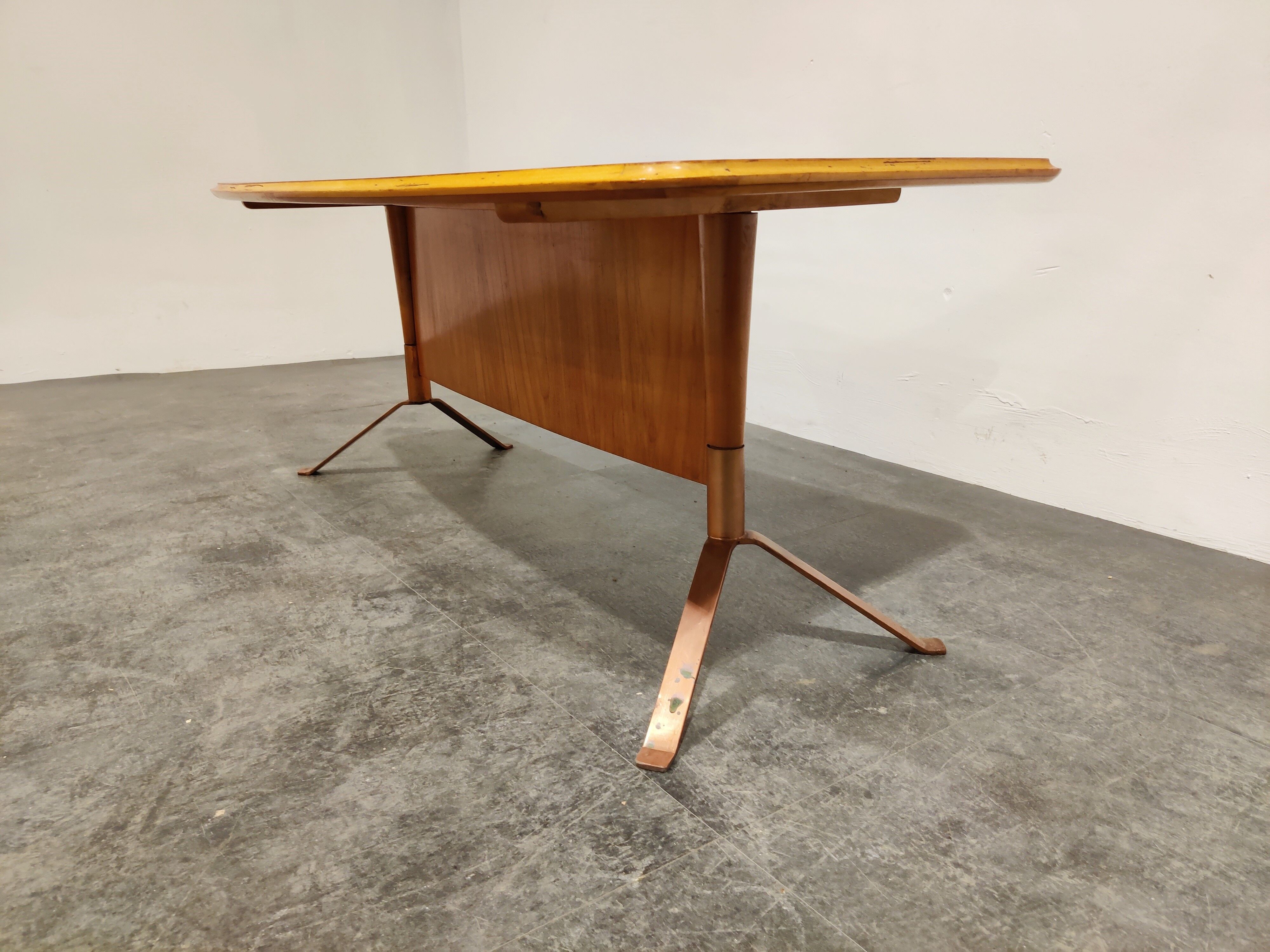 Mid century curved coffee table, 1960s