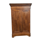 Walnut wardrobe 19th cty