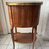 Table en chiffonnière d’époque Louis XV estampillée Pierre Roussel