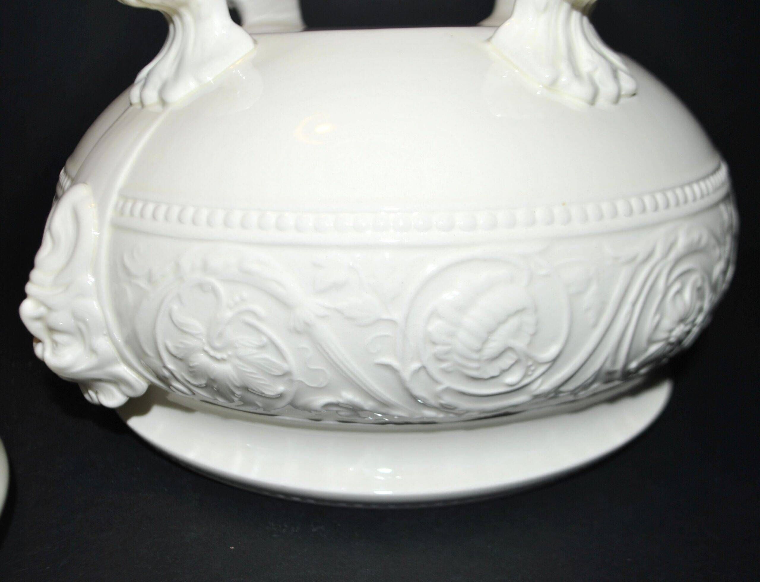 Rare Wedgwood "Patrician" molded opaque earthenware tureen, garland mascaron, England