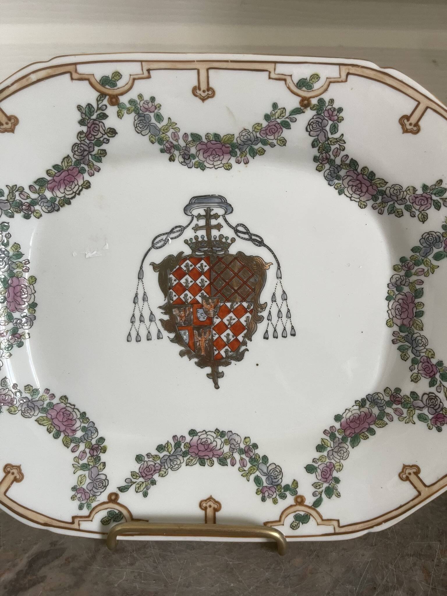 Plateau empty pocket ceramic house toussi short heraldic coat of arms