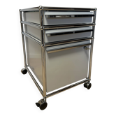 USM Haller wheeled cabinet in light grey