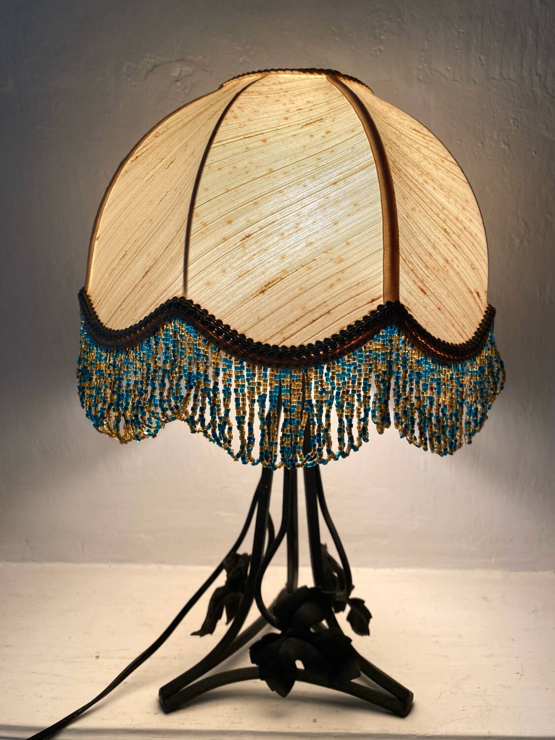 Retro wrought iron and pearl lamp