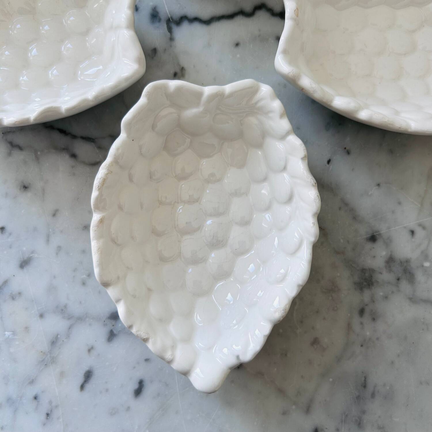 Set of 4 slipware bowls