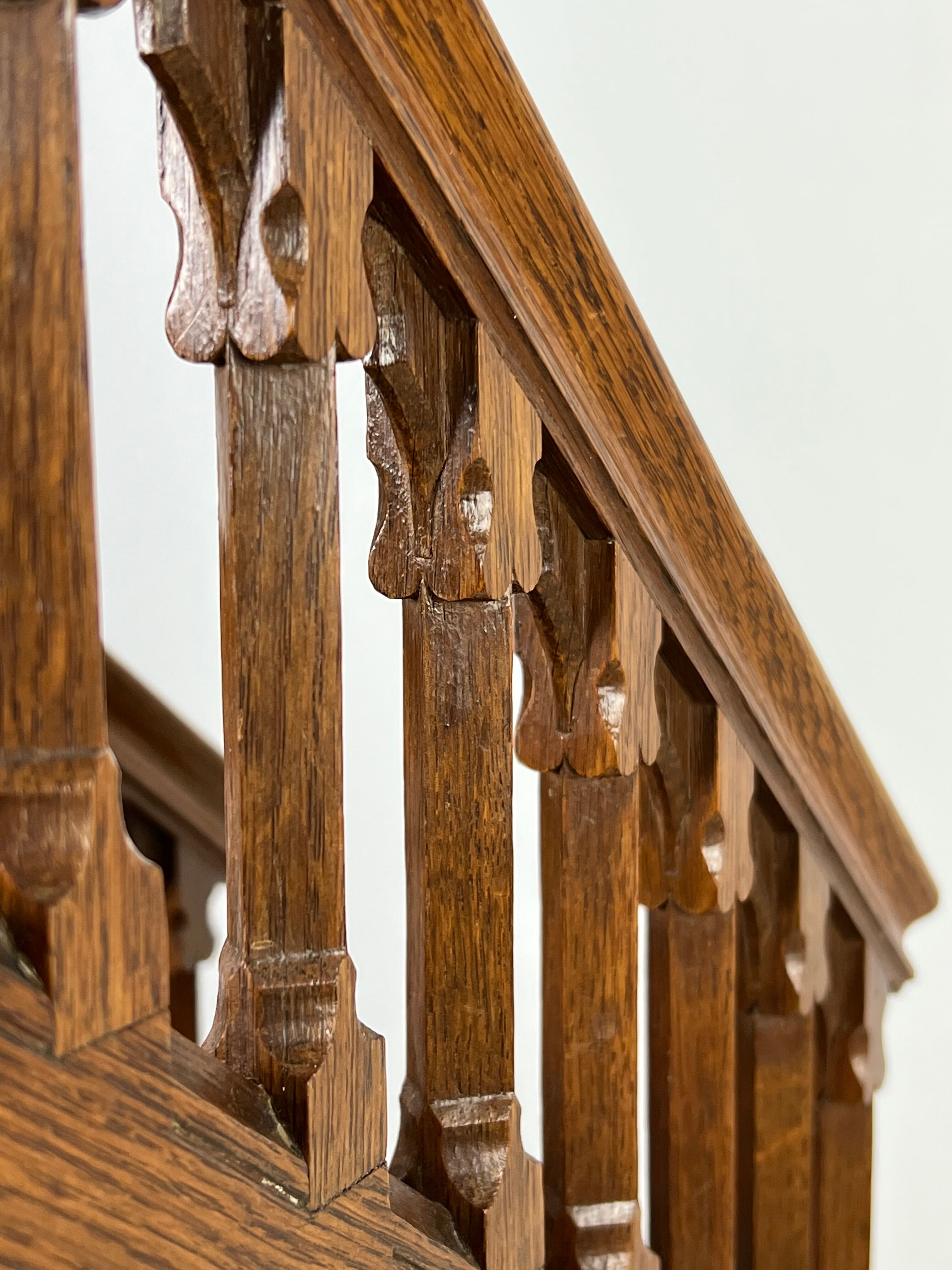 Model staircase oak antique
